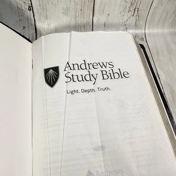 Andrews Study Bible NKJV 2010 Andrews University Press Dark Blue Light Wear - Picture 5 of 16